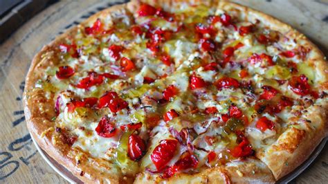 BoomBozz Pizza & Watch Bar