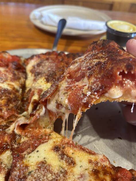 Mercurio's Music and Restobar