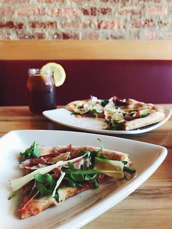 Stix n Brix Pizza Cafe