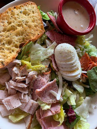 Old Chicago Pizza + Taproom