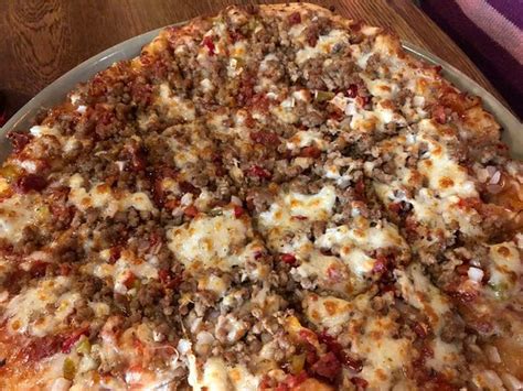 Clara’s Pizza King