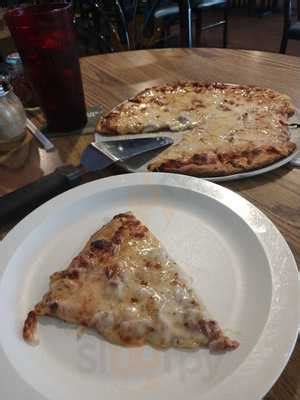 Chevvy's Pizza & Sports Bar