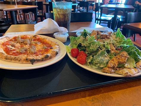 Smashing Tomato Italian Pizzeria by Fayette Mall