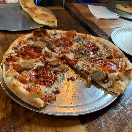 Goodfellas Pizzeria - Distillery