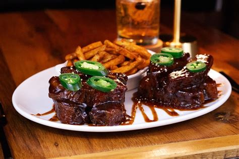 Carson's Food & Drink - On Main