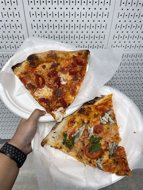 'ili'ili Cash & Carry