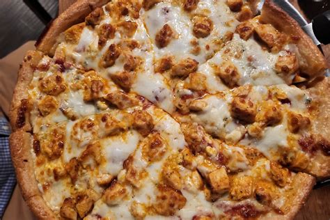 GOODFELLAS PIZZA & WINGS DOWNTOWN