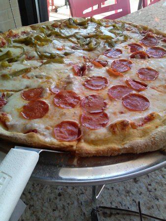 Vinny's N.Y. Pizza & Grill - Midtown
