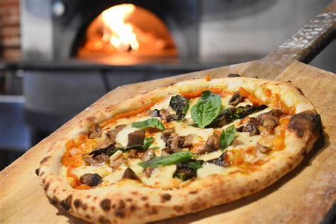 Amalfi Cucina + Mercato