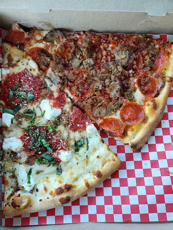 Tomasino's Pizza Downtown