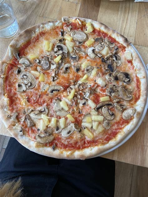 Mister O1 Extraordinary Pizza - Brickell