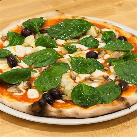 Mister O1 Extraordinary Pizza - Wynwood