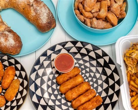 Howieluv's Pizza Wings And Subs