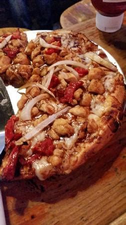 Bugsy's Pizza Restaurant and Sports Bar