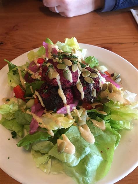 Hearth Artisan Pizza