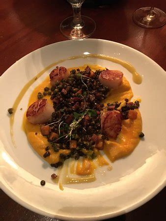 Hamilton's Bar & Grill