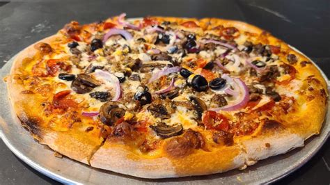 Bonnano Brothers Pizzeria