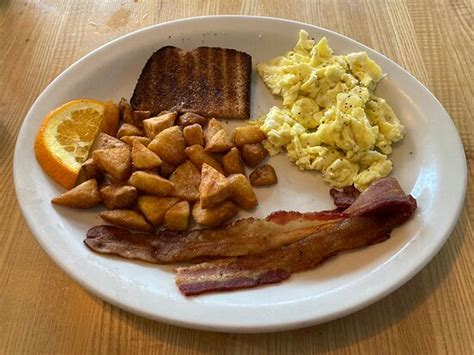 Sandwich Deck Restaurant