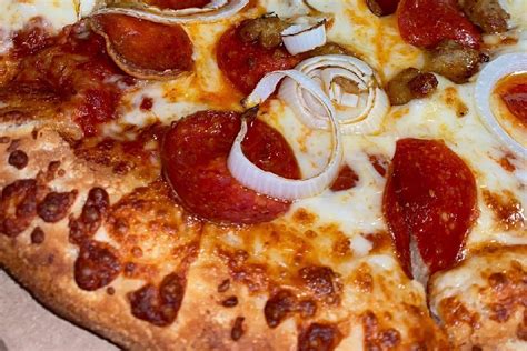 Jalapeños Pizza & Wings