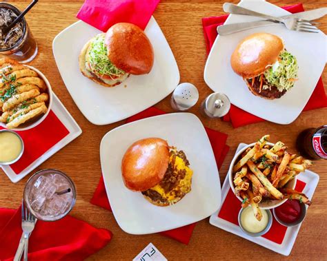 Jalapeños Pizza & Wings