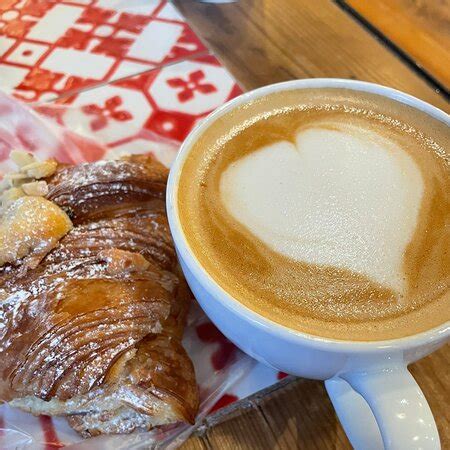 La Panadería Bakery Café