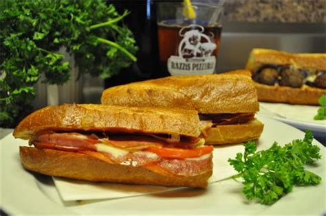 RAZZíS PIZZERíA DOWNTOWN