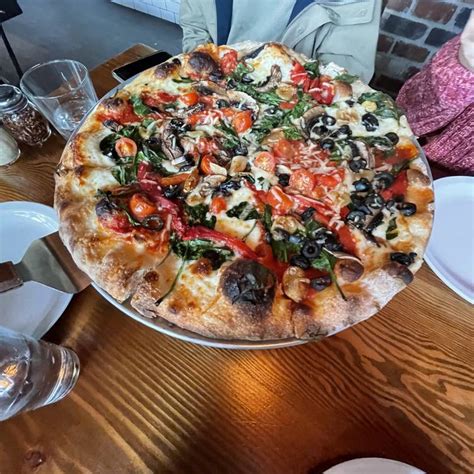 Johnny Mo's Pizzeria