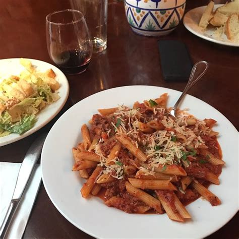 Luigis Italian Eatery