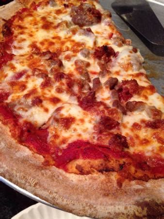 Chicho's Pizza 29th Street