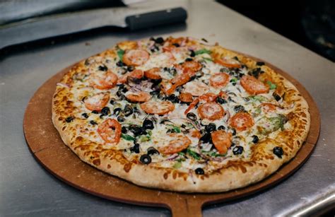 Shorebreak Pizza & Taphouse - Shore Drive