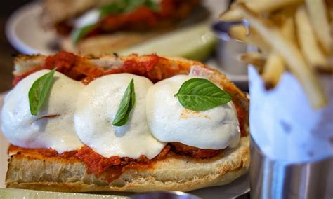 Victoria’s Pizzeria