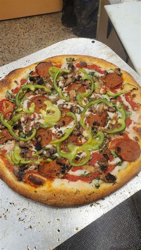 Meek's Vegan Pizza
