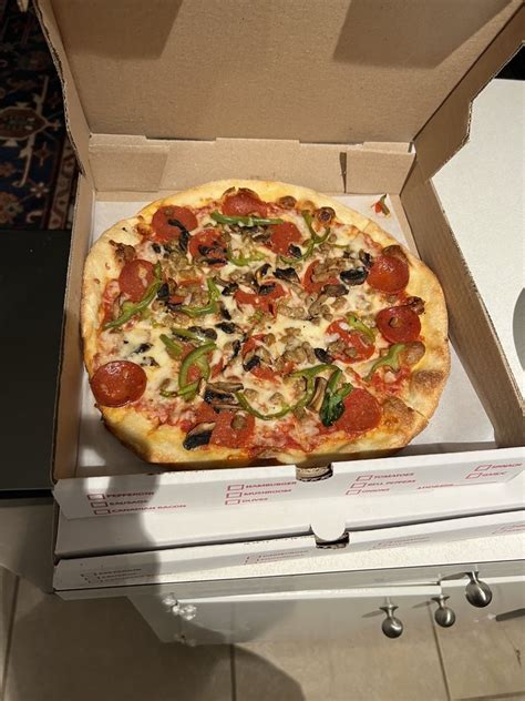 Lovers Pizza Pasta & Grill