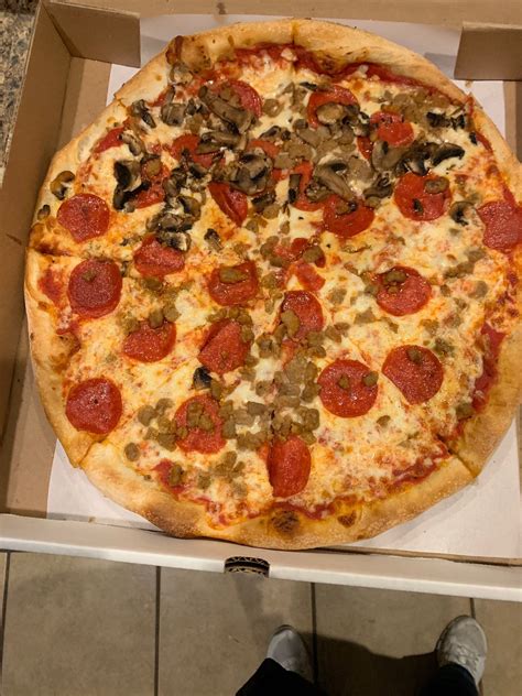 Joe's Pizza Pasta & Subs