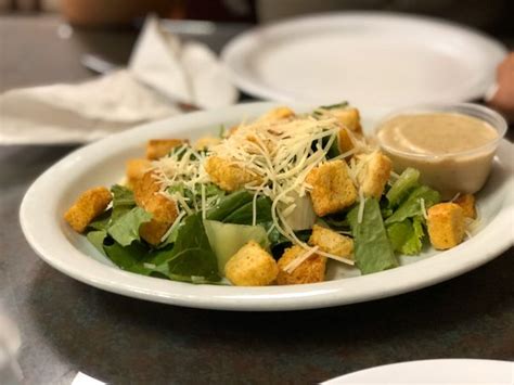 Caesar’s Italian Restaurant & Pizza