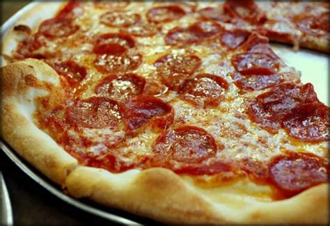 Little Chicago Pizzeria And Grill