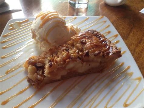 Marathon On the Square Restaurant