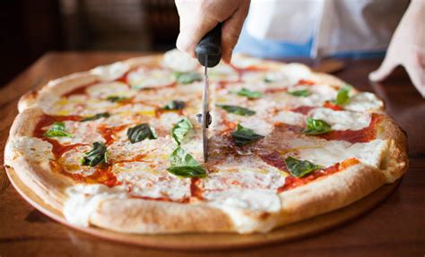 Zasa's Pizza and Wings - Mother Road Market