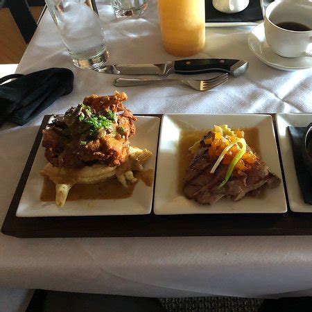 Flight Restaurant and Wine Bar