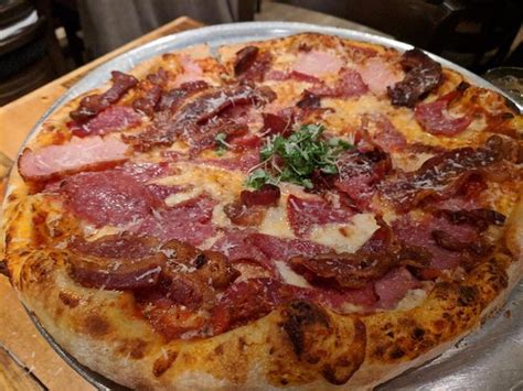 Basil Pizza & Wine Bar