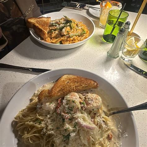 Dapper Dine & Lounge