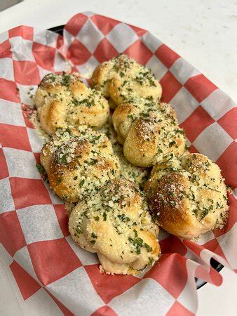 Your Mom’s Pizzeria