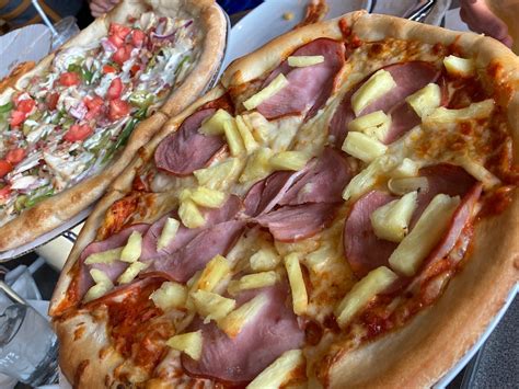 Dewey's Pizza - Lakewood