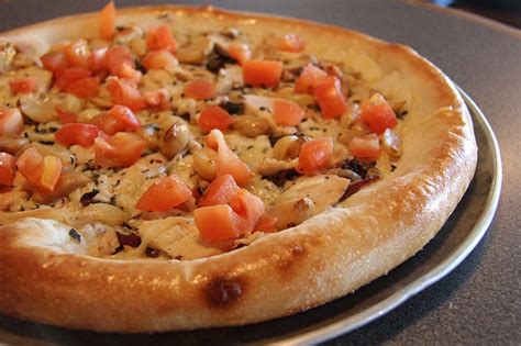 Dewey's Pizza - Cleveland Heights