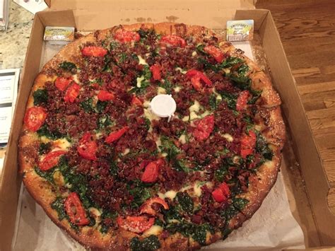 Edison's Pizza Kitchen - Lakewood