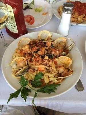 Franco's Metro Restaurant, Bar & Pizza of Fort Lee, NJ