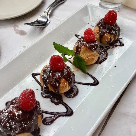 Serafina West 105 (UWS)