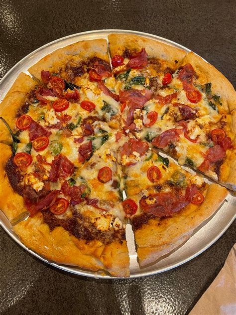 MacKenzie River Pizza, Grill & Pub