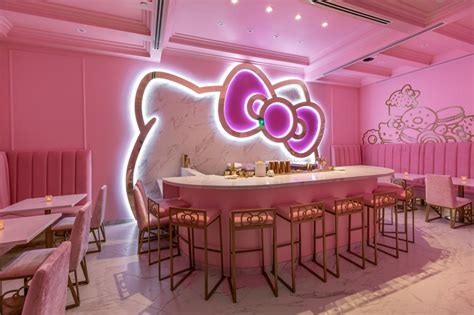 Hello Kitty Café